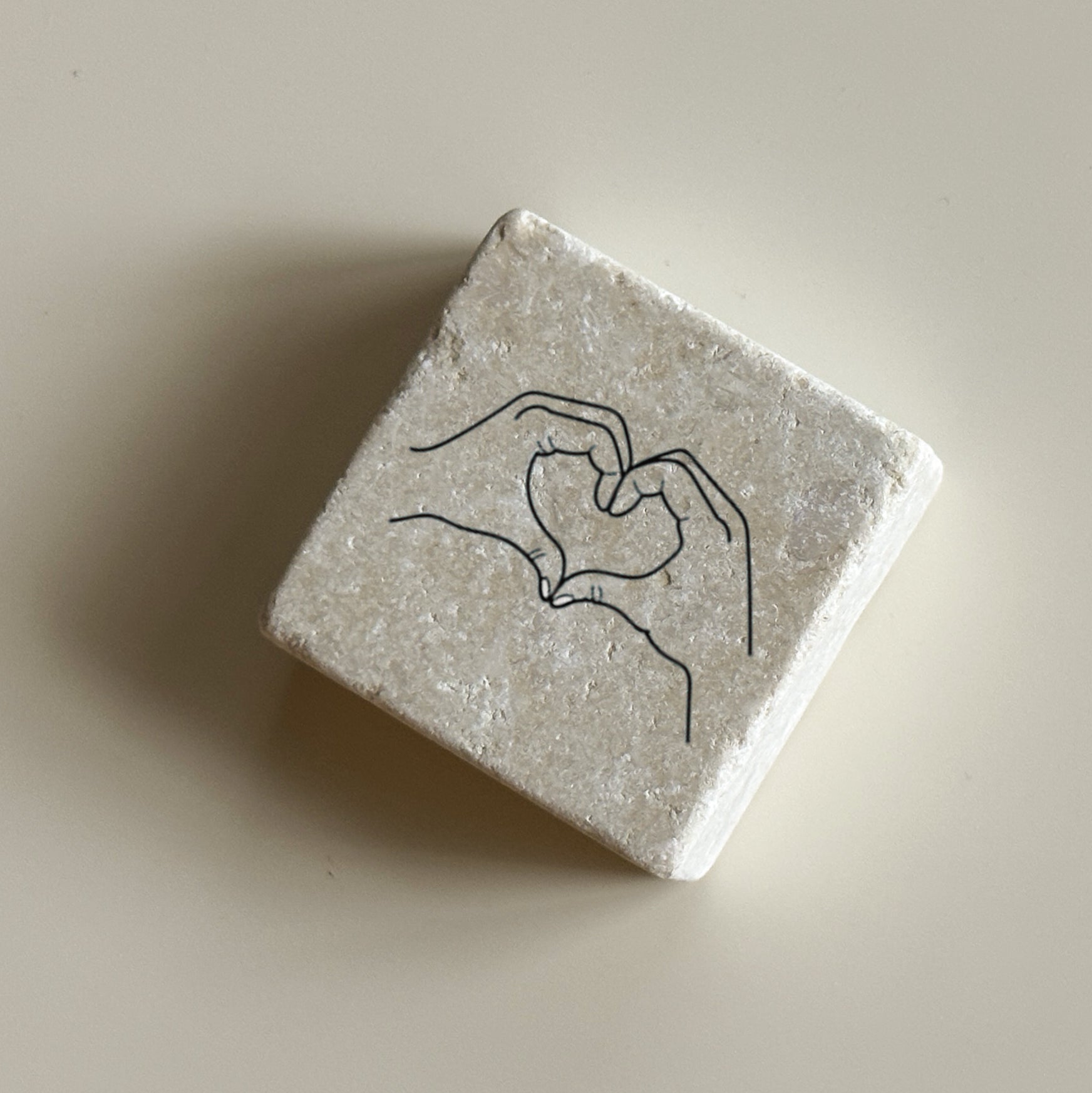 לֵב כְּזֶה שֶׁל הַיָּדַיִם